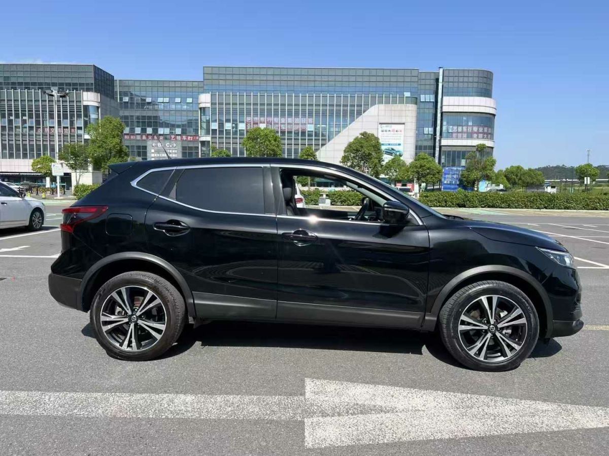 日產(chǎn) 逍客  2019款  2.0L CVT旗艦版圖片