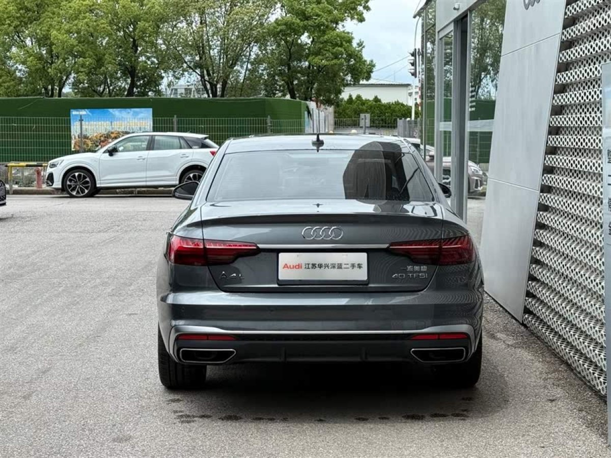 奧迪 奧迪A4L  2022款 40 TFSI 豪華動(dòng)感型圖片