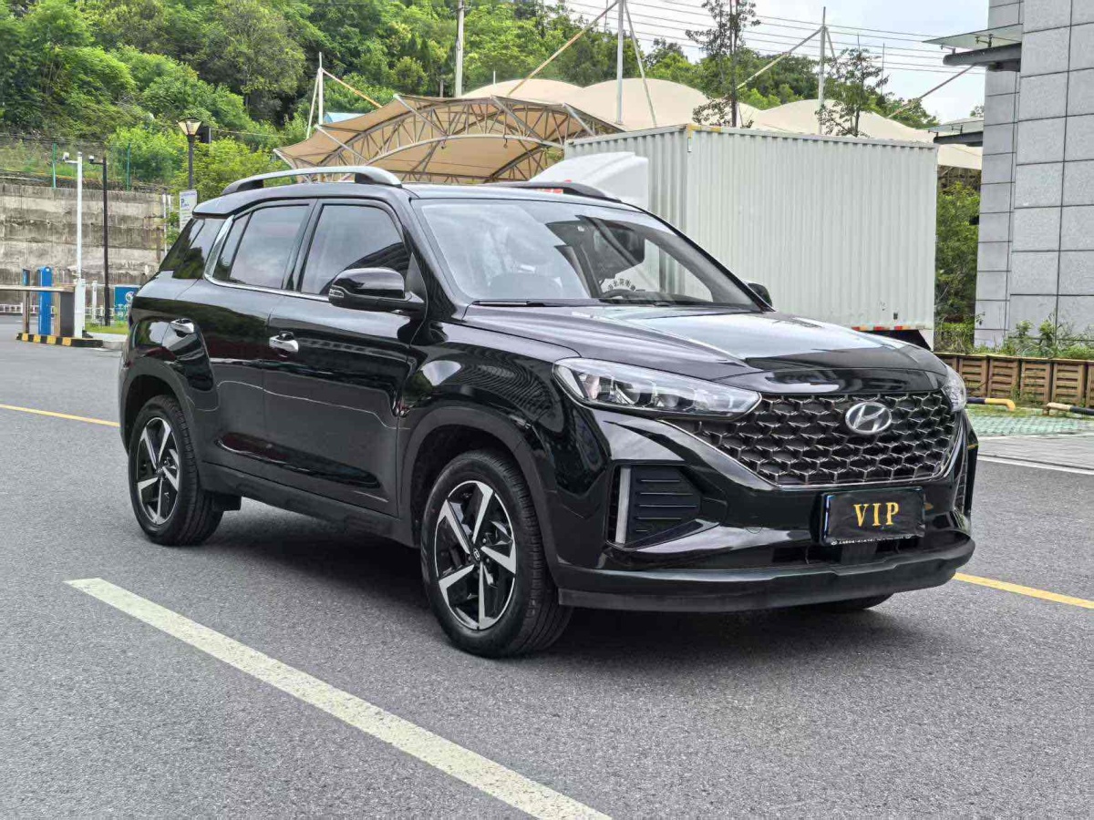 現(xiàn)代 ix35  2021款 2.0L 自動兩驅(qū)領(lǐng)先版GLS圖片