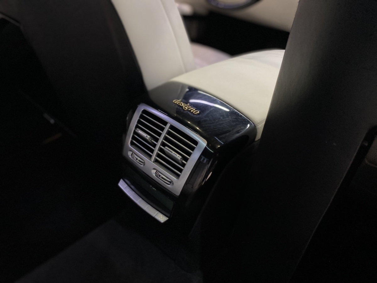 2015年9月奔驰 S600L Grand Edition designo