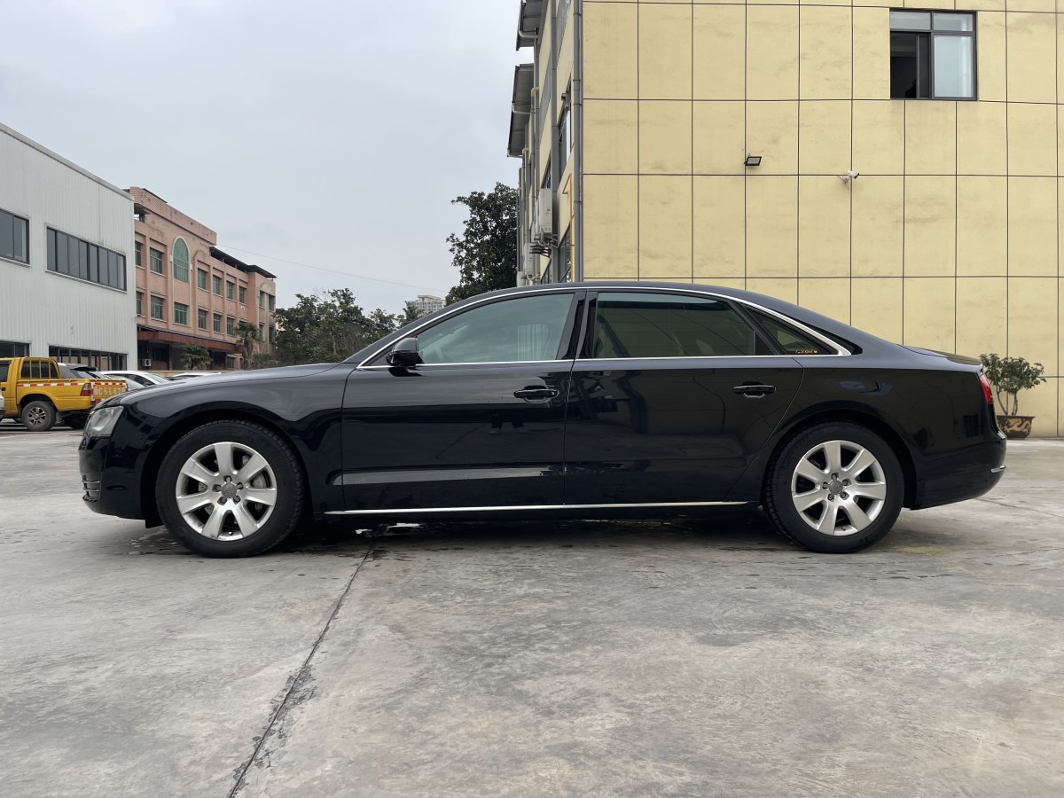 奧迪 奧迪A8  2012款 A8L 45 TFSI quattro豪華型圖片