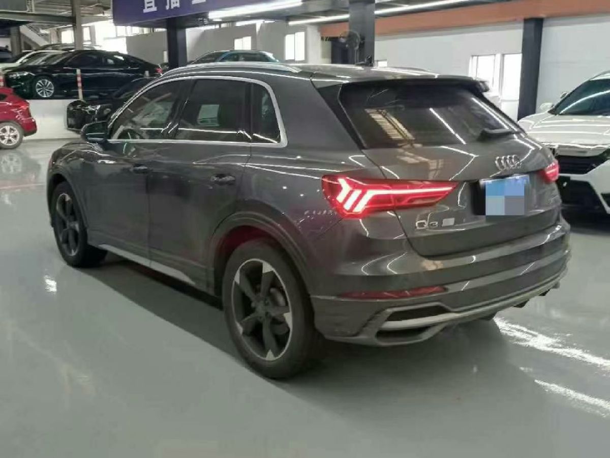 奧迪 奧迪Q3  2020款 35 TFSI 時(shí)尚動(dòng)感型圖片