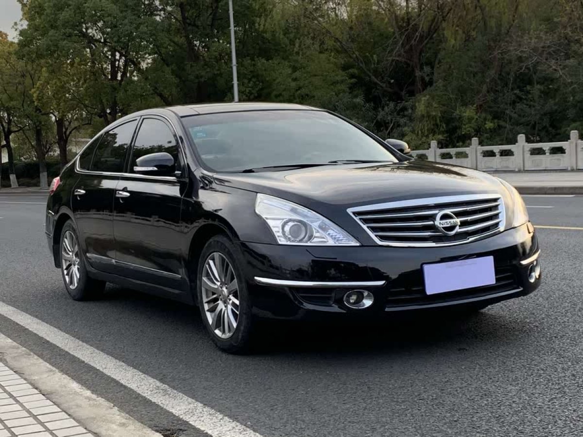 日產(chǎn) 天籟  2011款 公爵 2.5L XV VIP尊尚版圖片
