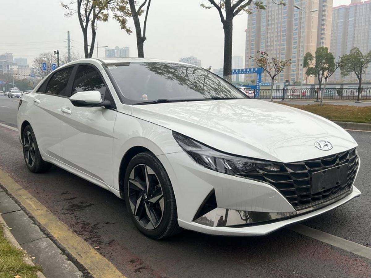 現(xiàn)代 伊蘭特  2022款 1.5L CVT LUX尊貴版圖片