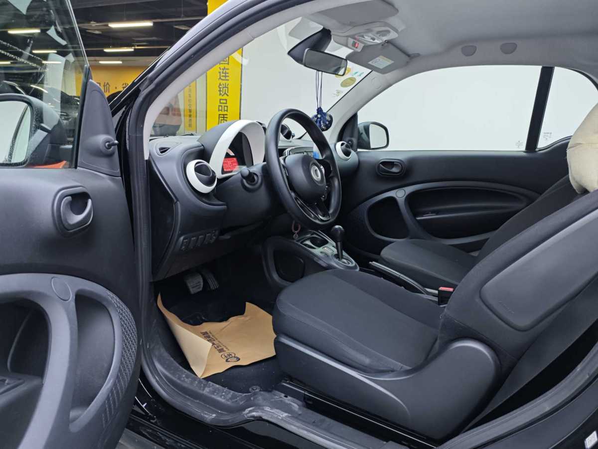 smart fortwo  2015款 1.0L 52千瓦硬頂靈動(dòng)版圖片