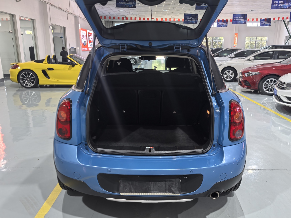 2016年11月MINI COUNTRYMAN  2016款 1.6T COOPER ALL4 Fun裝備控