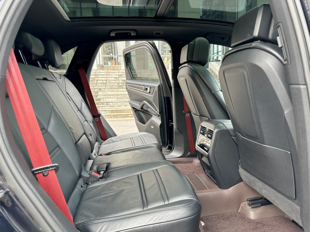 2019年2月保時(shí)捷 Cayenne  2018款 Cayenne 3.0T