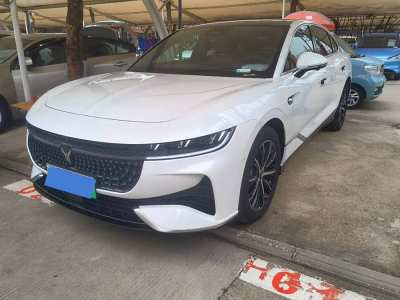 2024年2月 嵐圖 嵐圖追光 PHEV 四驅(qū)超長續(xù)航行政版圖片