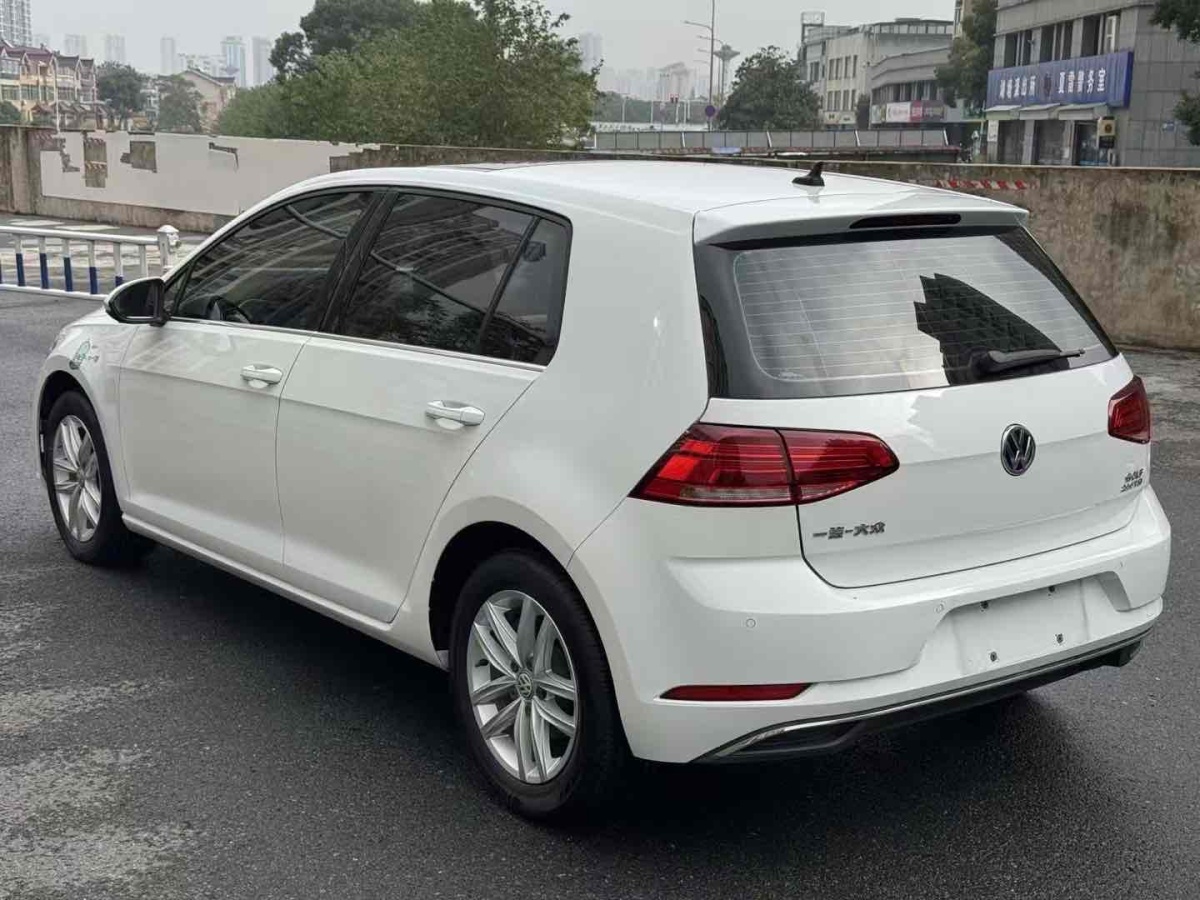 大眾 高爾夫  2019款  200TSI DSG舒適型 國(guó)VI圖片