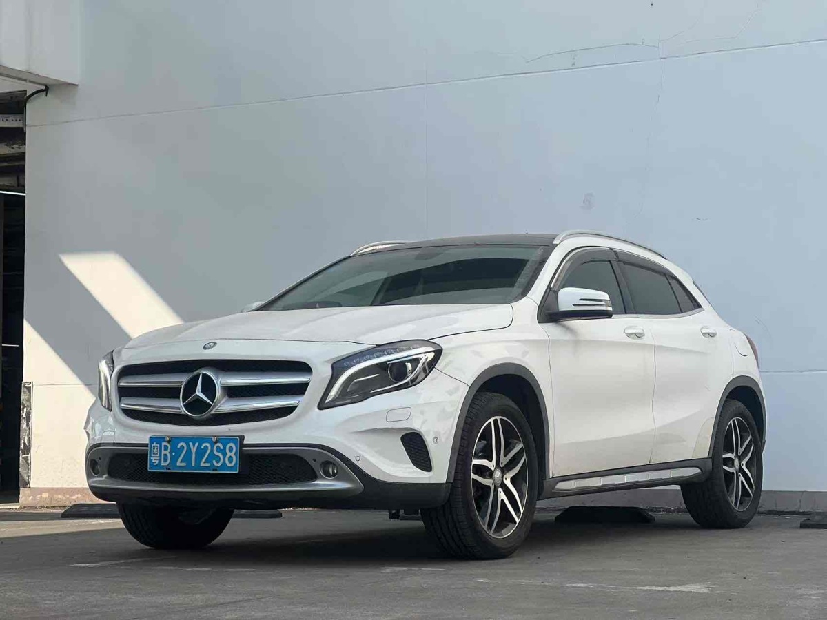 奔馳 奔馳GLA  2015款 GLA 220 4MATIC 時(shí)尚型圖片