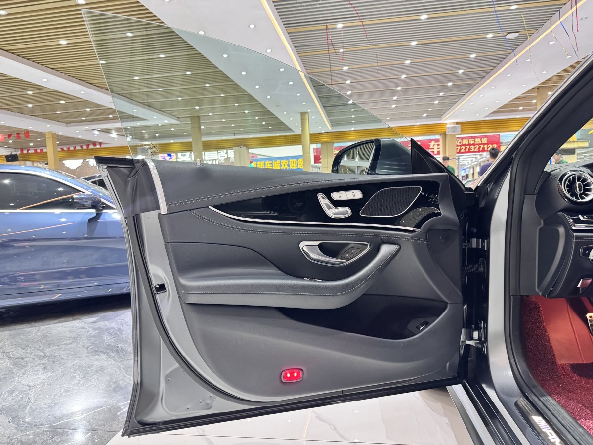 2019年8月奔驰 奔驰AMG GT  2023款 AMG GT 50 四门跑车