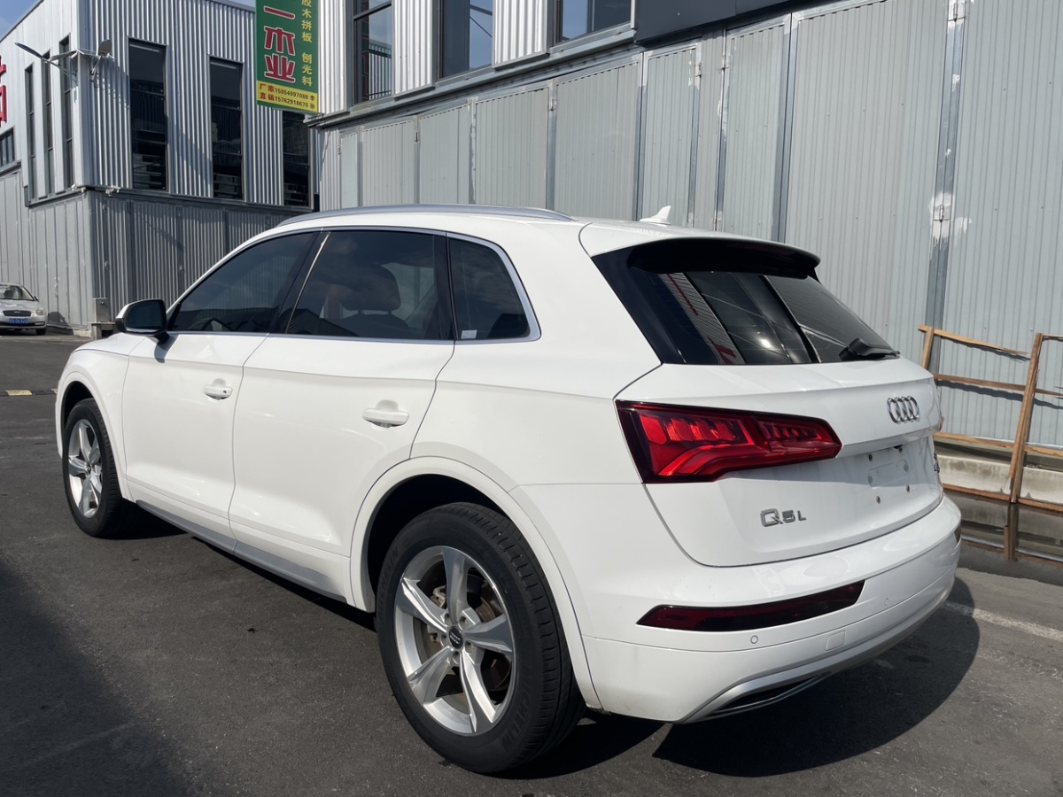 2019年8月奧迪 奧迪Q5L  2020款 40 TFSI 榮享時尚型