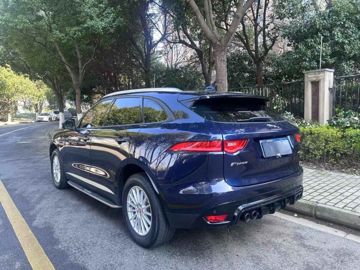 捷豹 F-PACE  2016款 2.0T 兩驅(qū)都市尊享版圖片