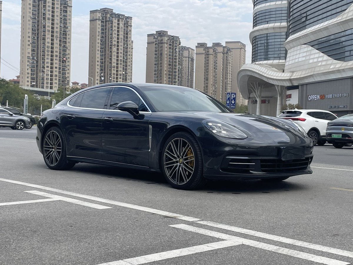 保時(shí)捷 Panamera  2017款 Panamera 4 行政加長(zhǎng)版 3.0T圖片