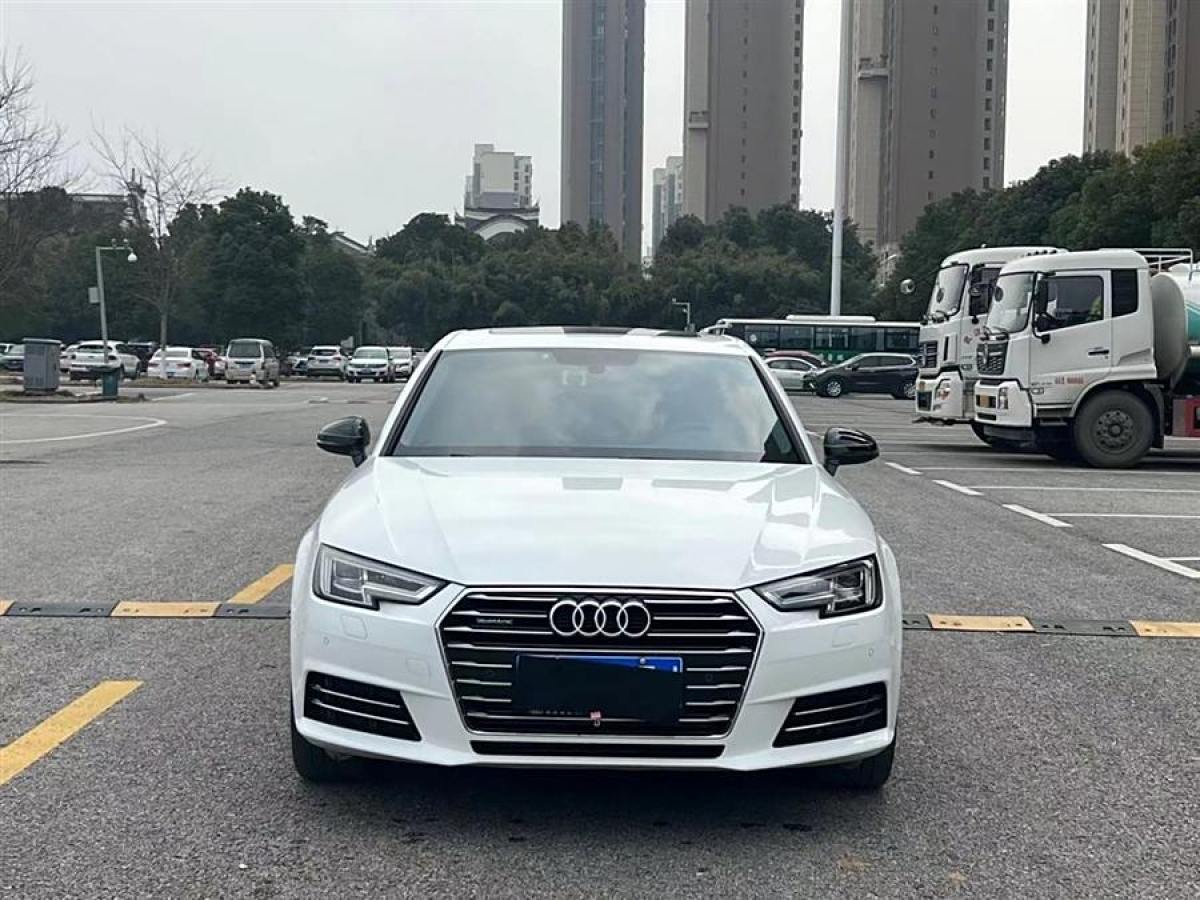 奧迪 奧迪A4L  2018款 30周年年型 40 TFSI 進(jìn)取型圖片