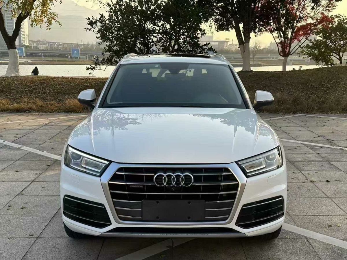 奧迪 奧迪Q3  2019款  35 TFSI 時尚動感型圖片