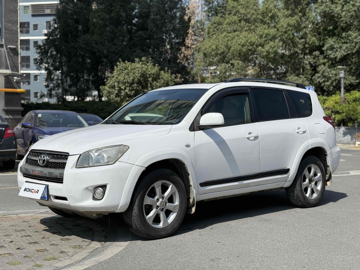 豐田 RAV4榮放  2009款 2.4L 自動豪華導(dǎo)航版圖片