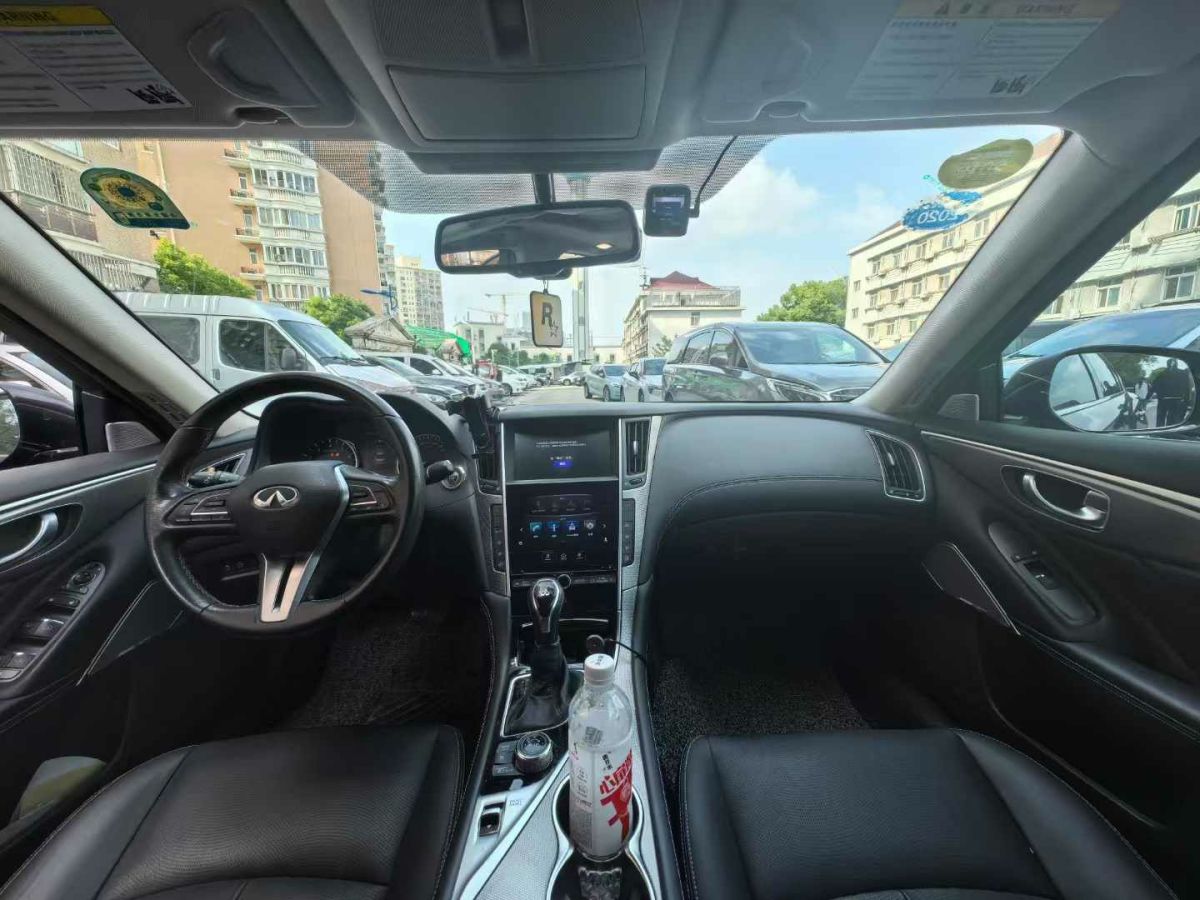 英菲尼迪 Q50L  2018款  2.0T 舒適版 國(guó)VI圖片