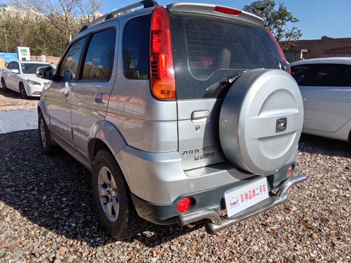 眾泰 5008  2010款 1.3L 手動豪華型圖片