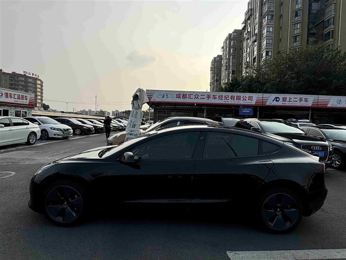 特斯拉 Model 3  2022款 改款 后輪驅(qū)動版圖片