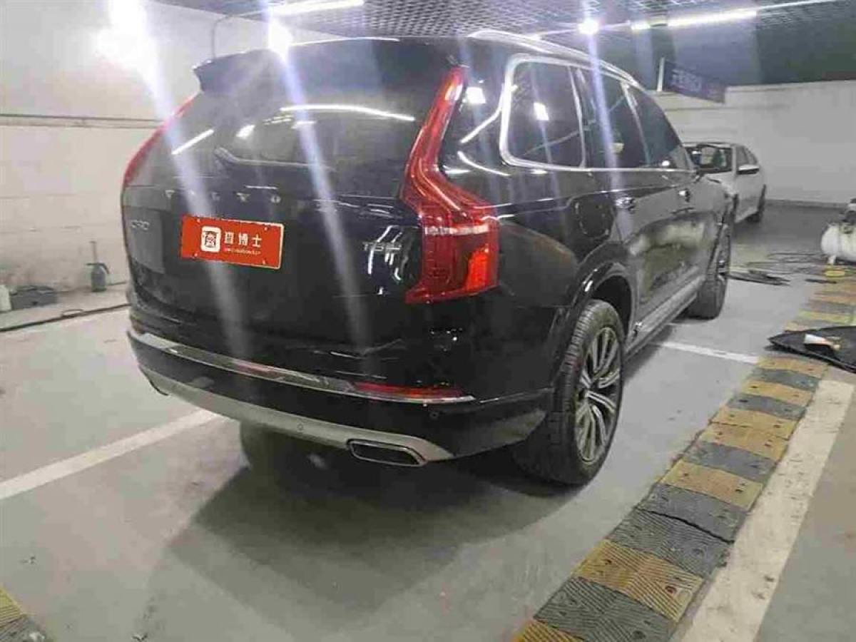 沃爾沃 XC90新能源  2020款 改款 E驅(qū)混動(dòng) T8 智尊豪華版 7座圖片