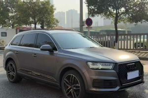 奧迪Q7 奧迪 40 TFSI S line運動型