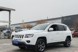 指南者 Jeep 改款 2.4L 四驱舒适版