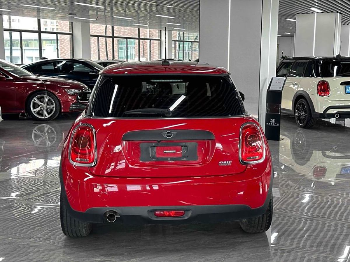 2020年12月MINI MINI  2021款 1.5T ONE PLUS