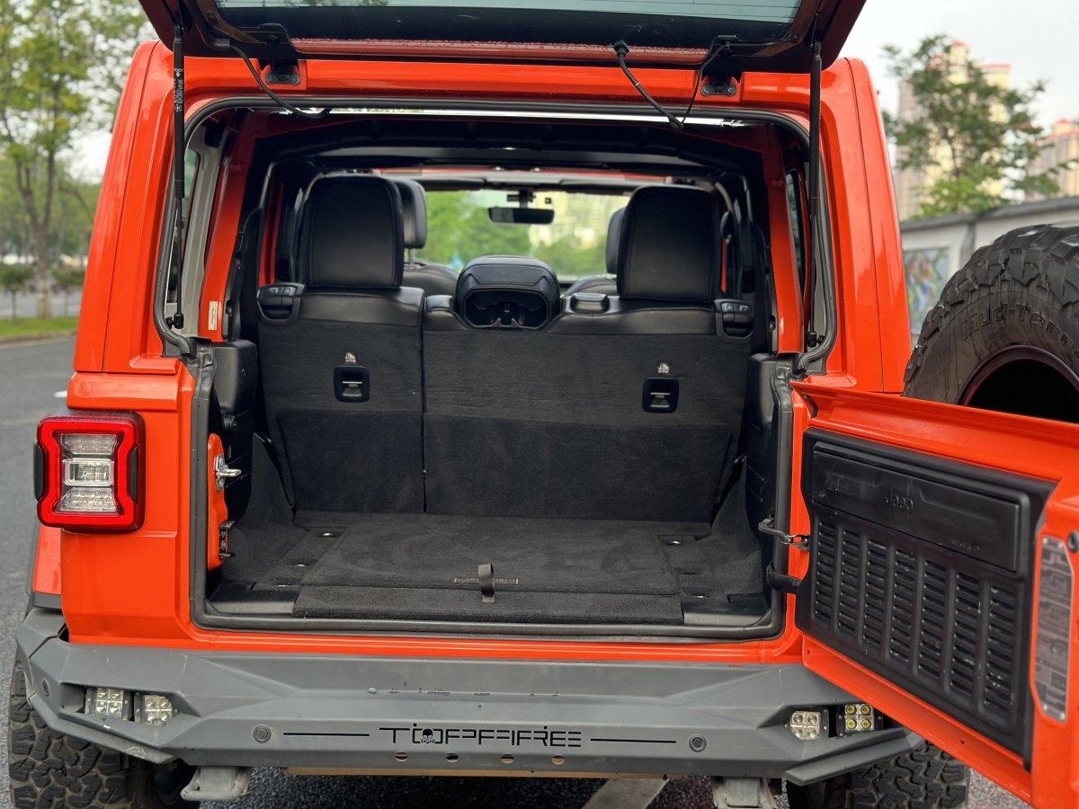 Jeep 牧马人  2019款 2.0T Sahara 四门电动敞篷版 国VI图片