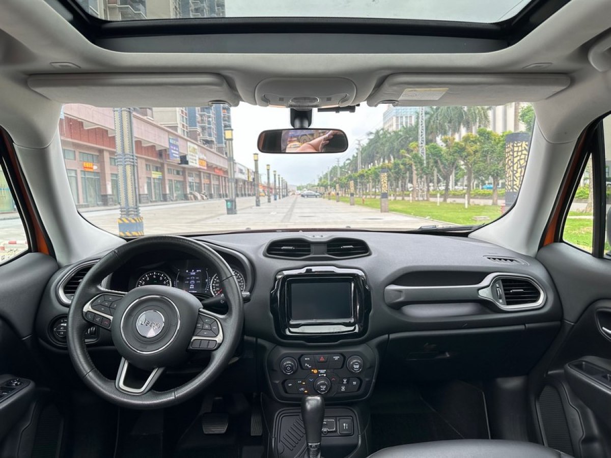 Jeep 自由侠  2019款 220T 自动精英版图片