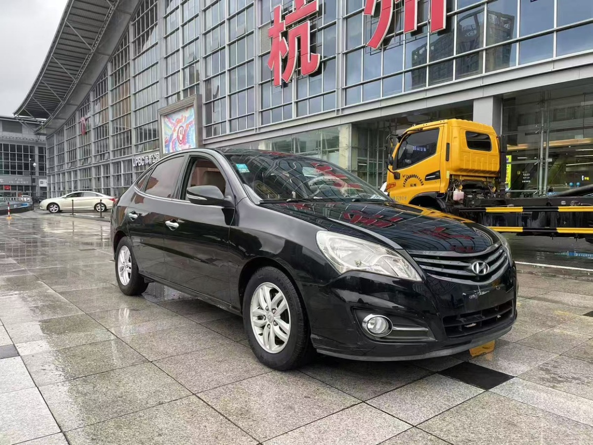 現(xiàn)代 悅動  2011款 1.6L 自動頂級型圖片