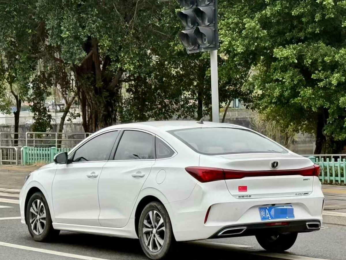 長(zhǎng)安 逸動(dòng)  2024款 1.5T GDI自動(dòng) 尊貴型圖片