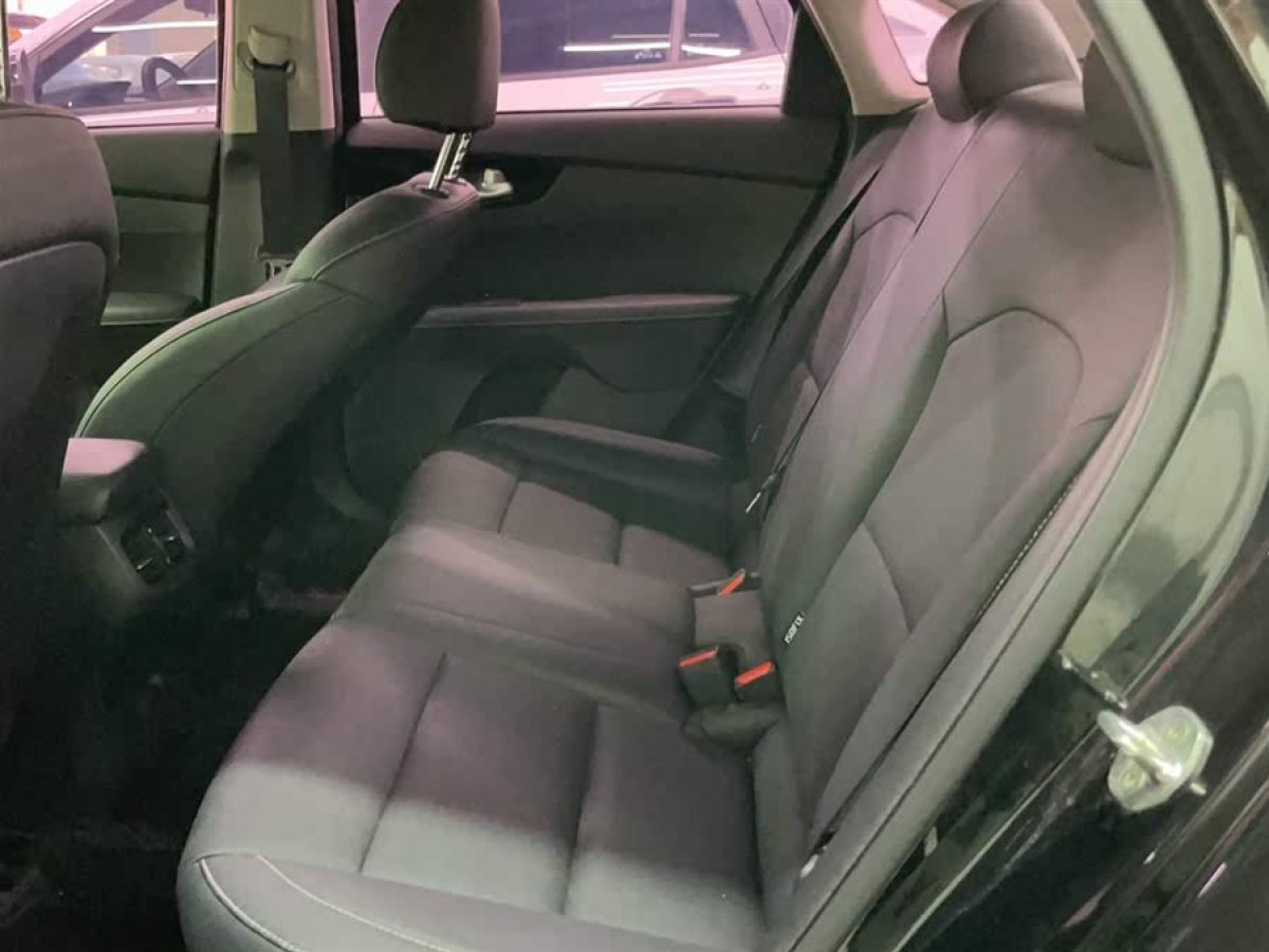 起亞 K3  2019款  1.5L CVT新銳版圖片