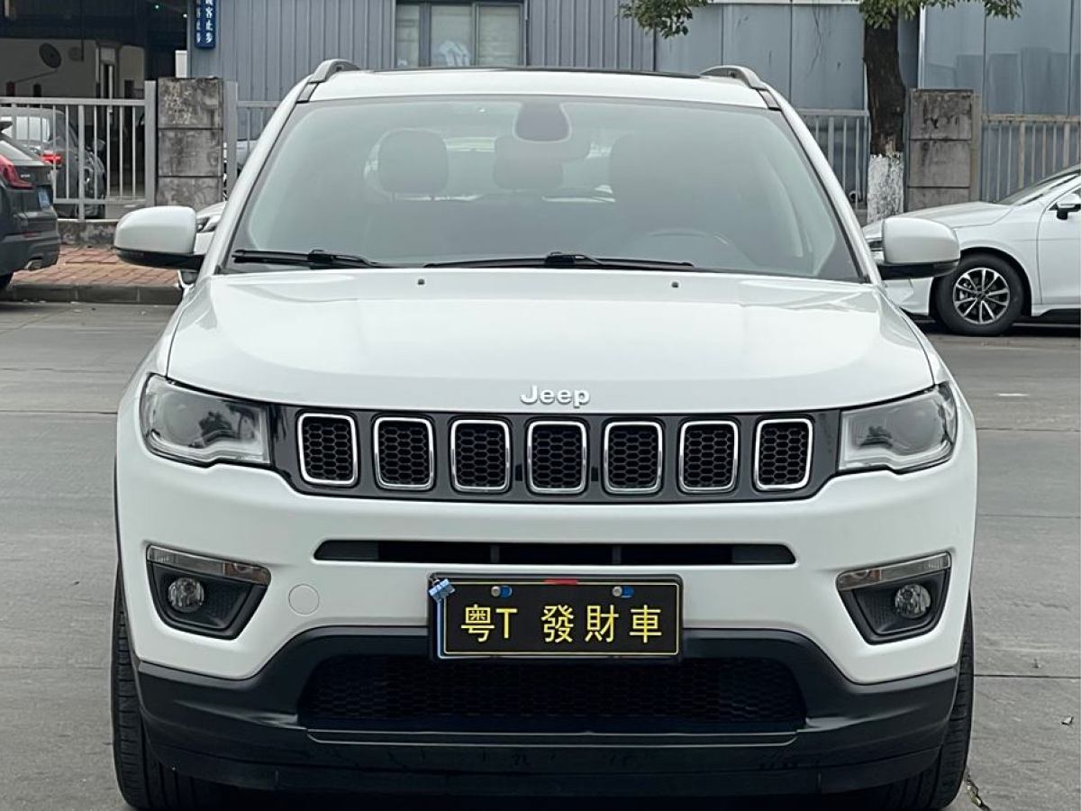 Jeep 指南者  2019款  220T 自動(dòng)家享版圖片