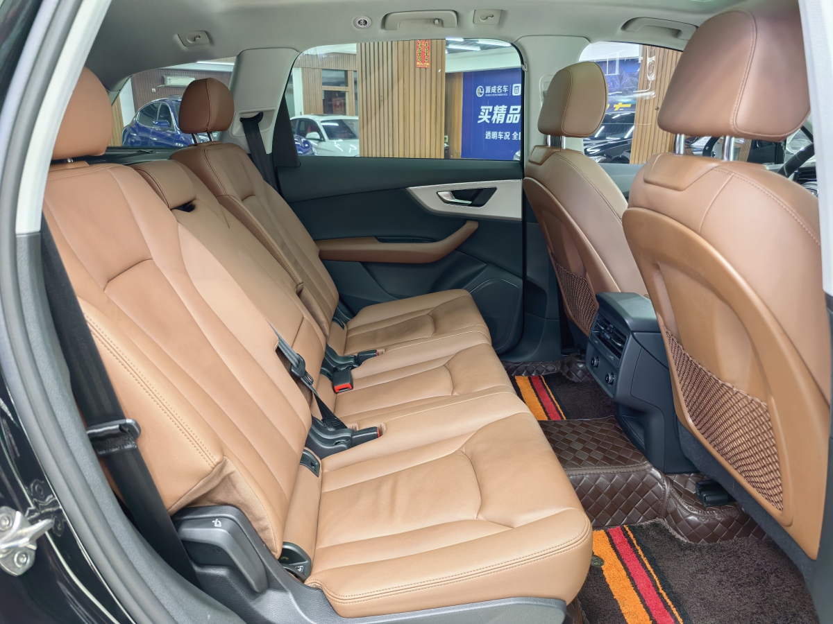 奧迪 奧迪Q7  2012款 Q7 3.0 TDI quattro 領(lǐng)先型圖片