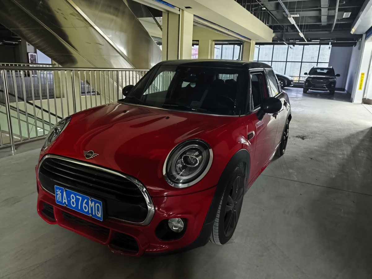 2019年5月MINI MINI  2018款 1.5T COOPER 賽車(chē)手 五門(mén)版