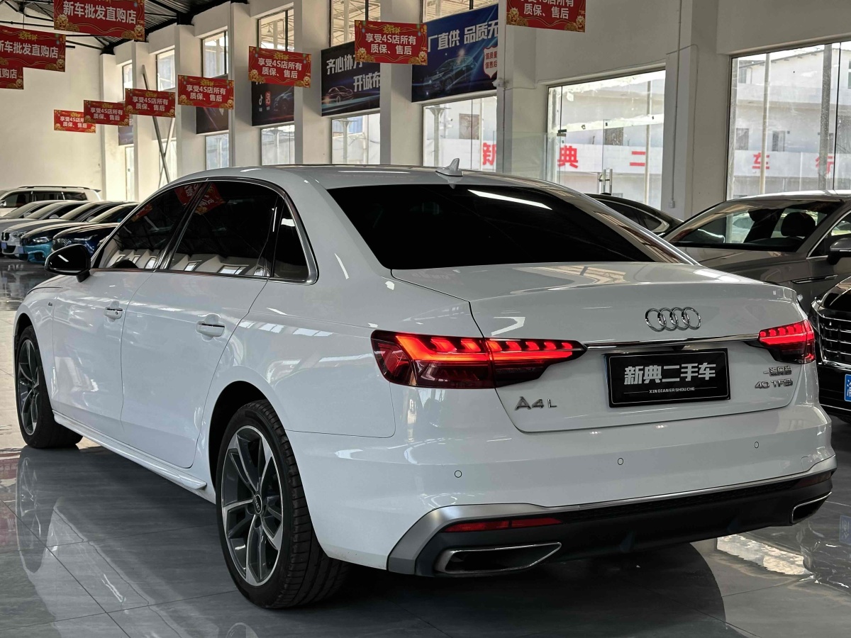 奥迪 奥迪A4L  2022款 40 TFSI 时尚动感型图片