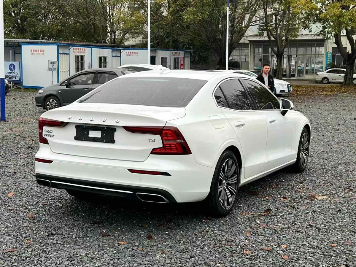 沃爾沃 S60L  2021款 T4 智遠(yuǎn)豪華版圖片