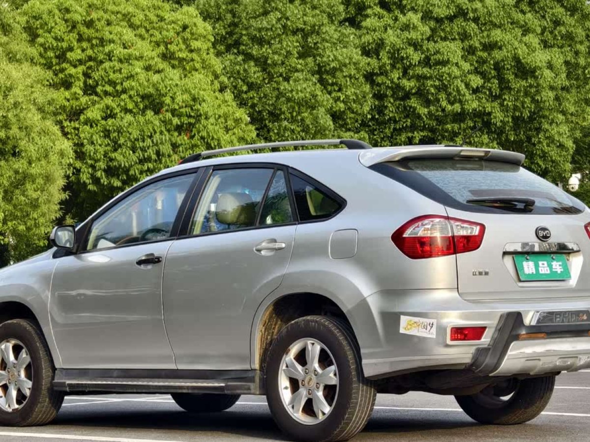 比亞迪 S6  2014款 2.0L 手動(dòng)尊貴型 5座圖片