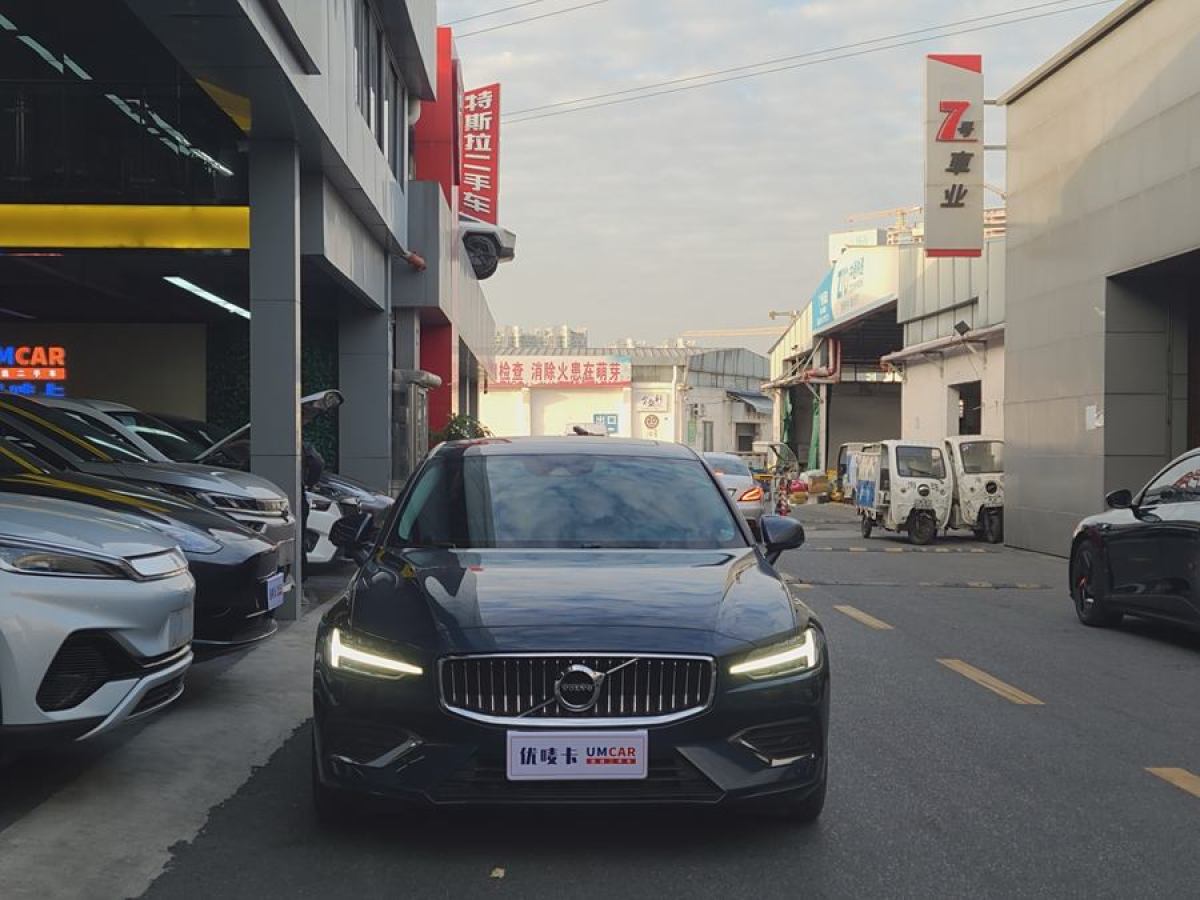 沃爾沃 S60L  2022款 B4 智逸豪華版圖片