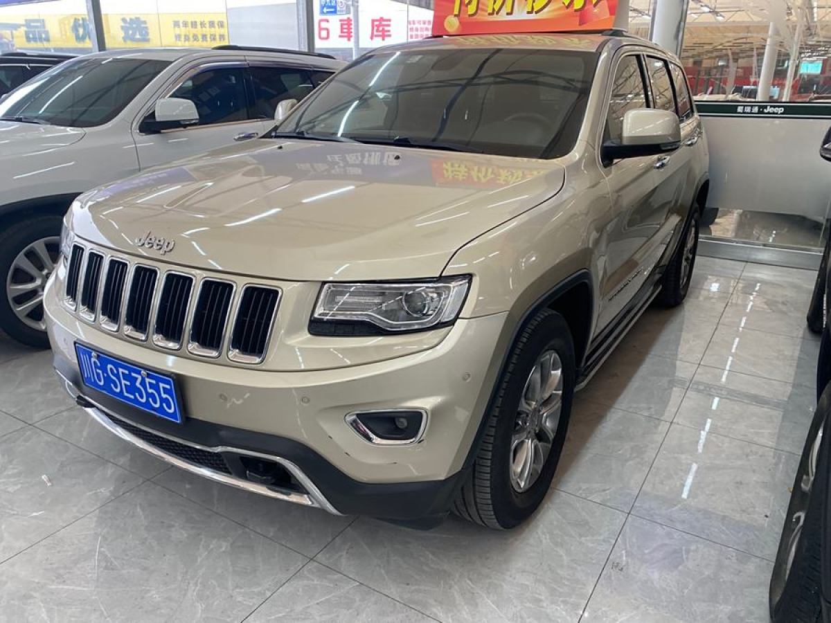 Jeep 大切諾基  2014款 3.0L 舒享導(dǎo)航版圖片