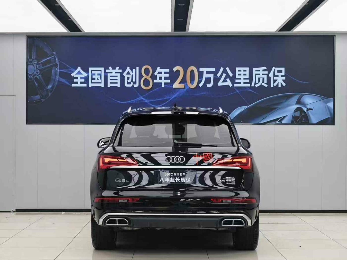 2022年1月奧迪 奧迪Q5 e-tron  2022款 40 e-tron 星耀型 機(jī)甲套裝