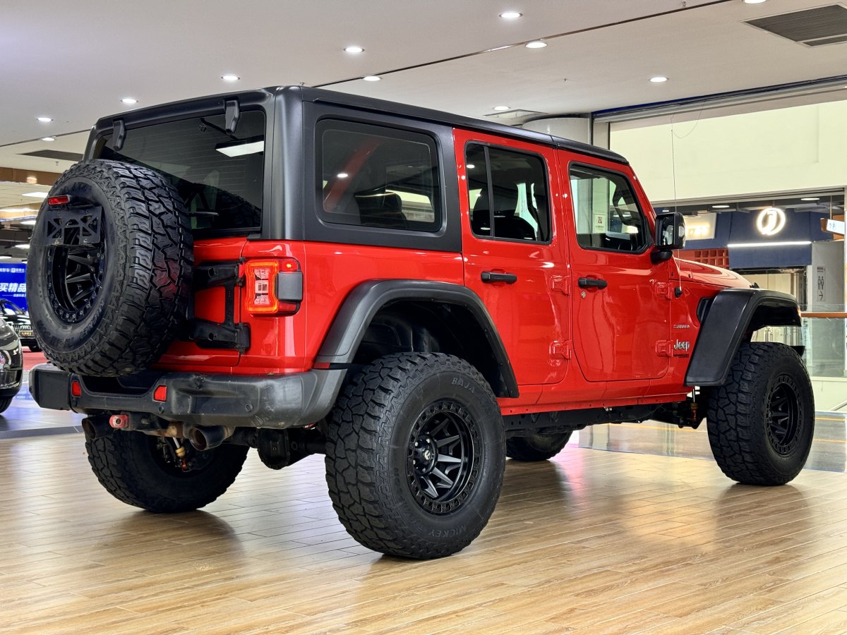 2019年8月Jeep 牧馬人  2019款 2.0T Sahara 四門版 國(guó)VI