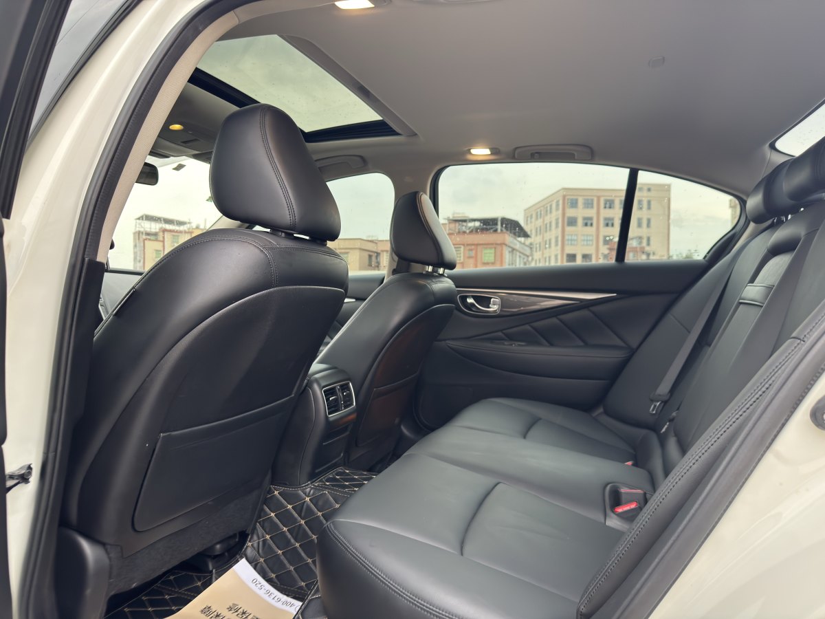 英菲尼迪 Q50L  2022款 2.0T 舒適版圖片
