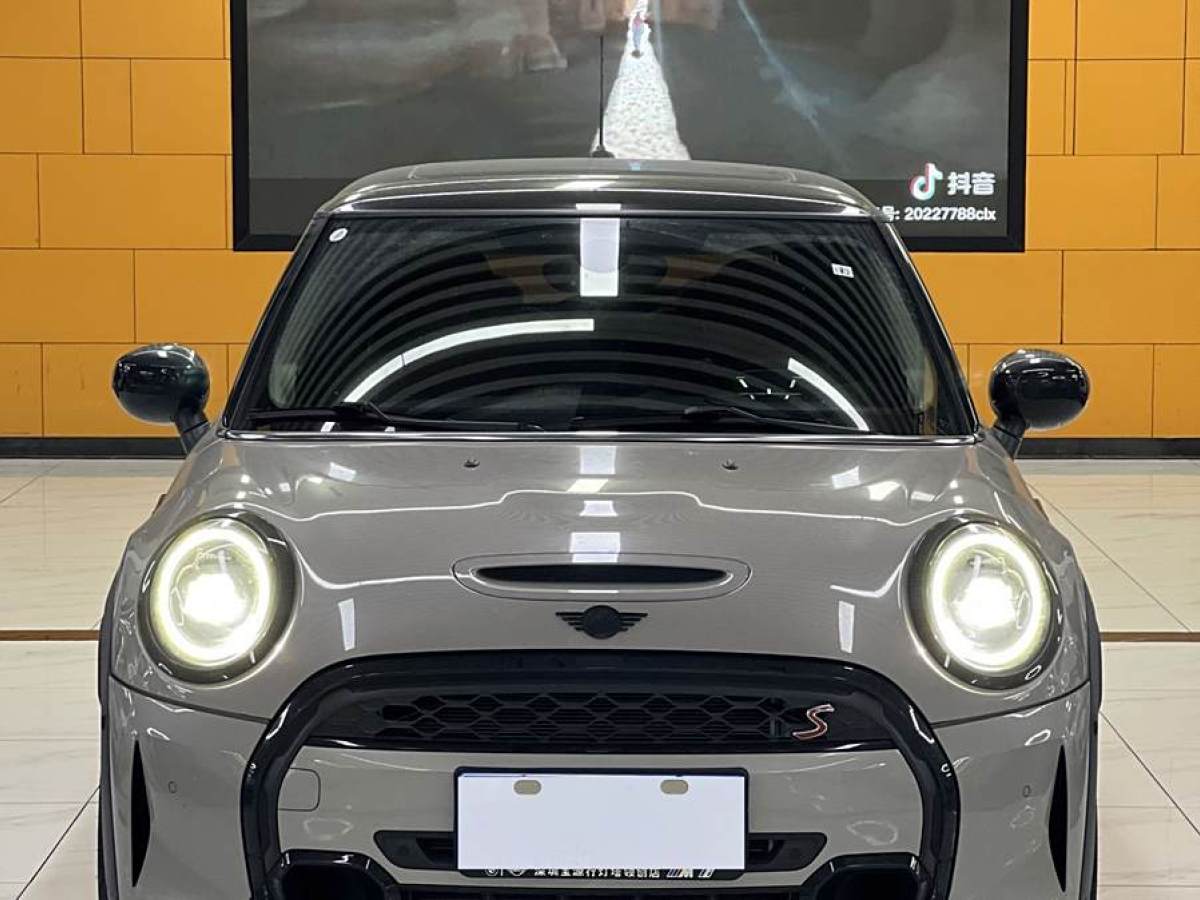 MINI MINI  2023款 改款 2.0T COOPER S 藝術(shù)家圖片