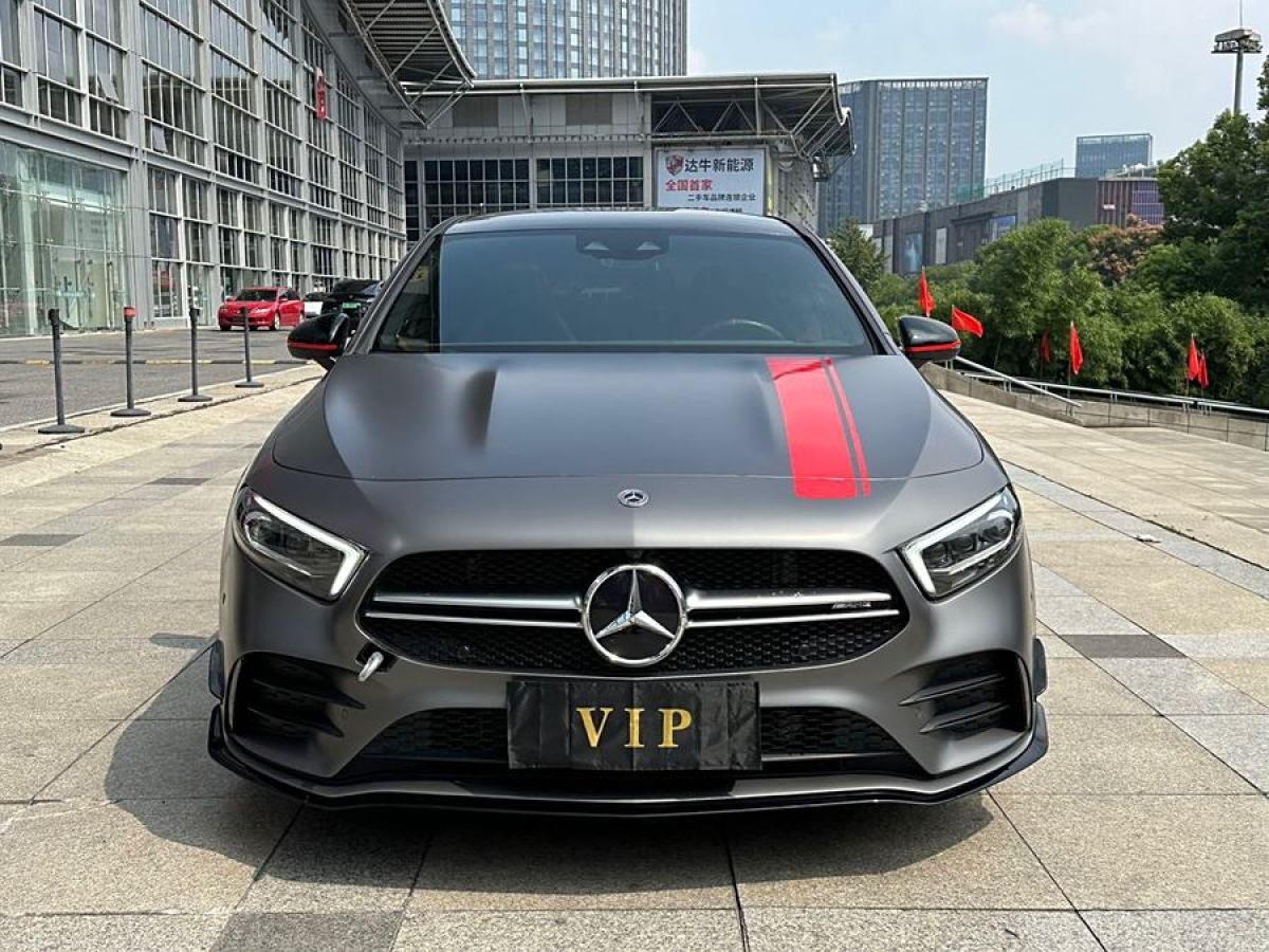 奔馳 奔馳A級AMG  2022款 AMG A 35 L 4MATIC 熾夜特別版圖片