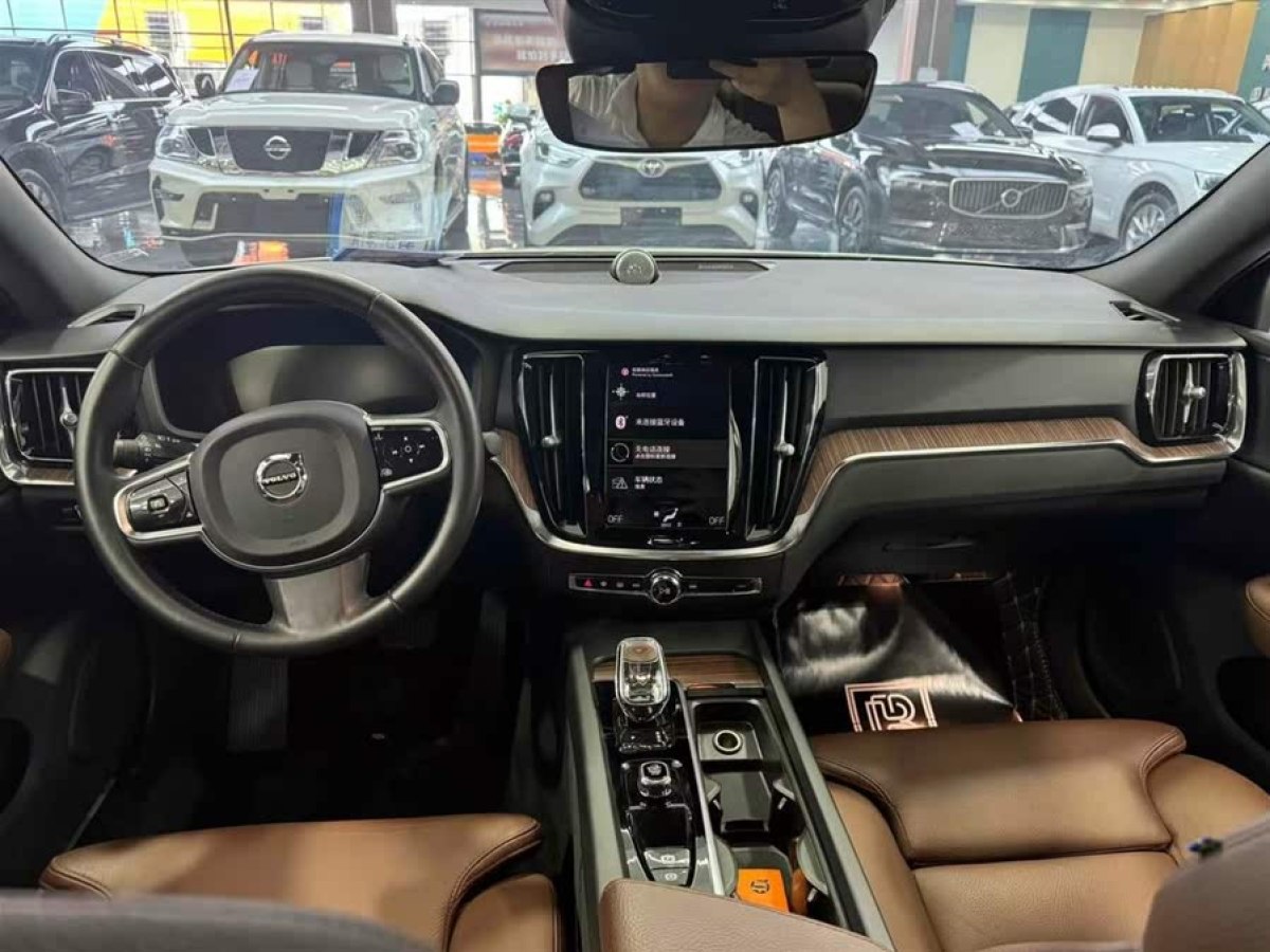 沃爾沃 S60L  2021款 T3 智行豪華版圖片