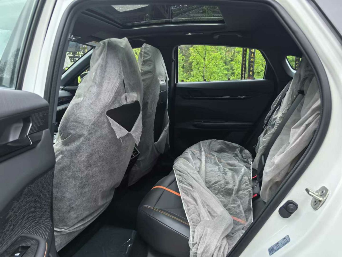 長安 長安UNI-Z  2025款 1.5T 尊貴型圖片