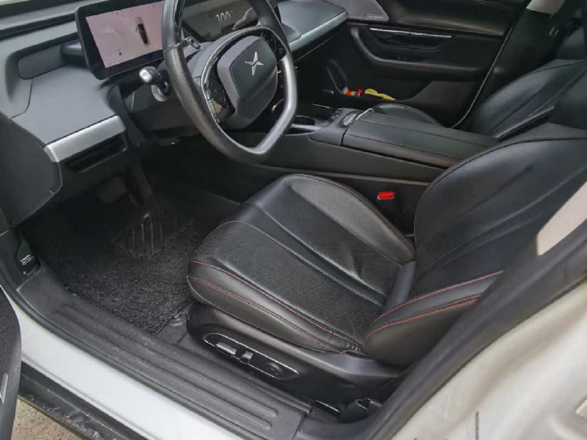 小鵬 G3  2020款 400標(biāo)準(zhǔn)續(xù)航 尊享版圖片