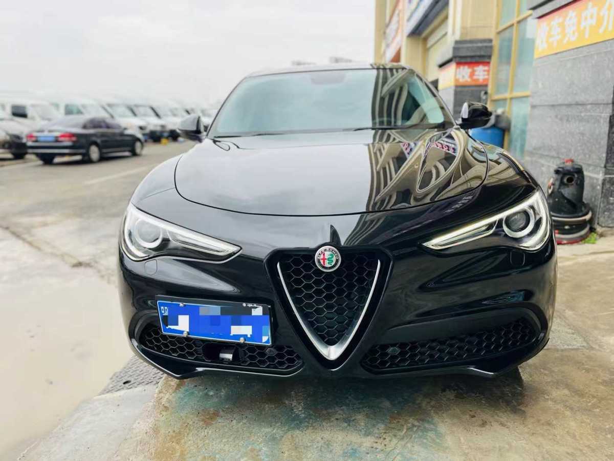 2019年7月阿爾法·羅密歐 Stelvio  2017款 2.0T 200HP 豪華版